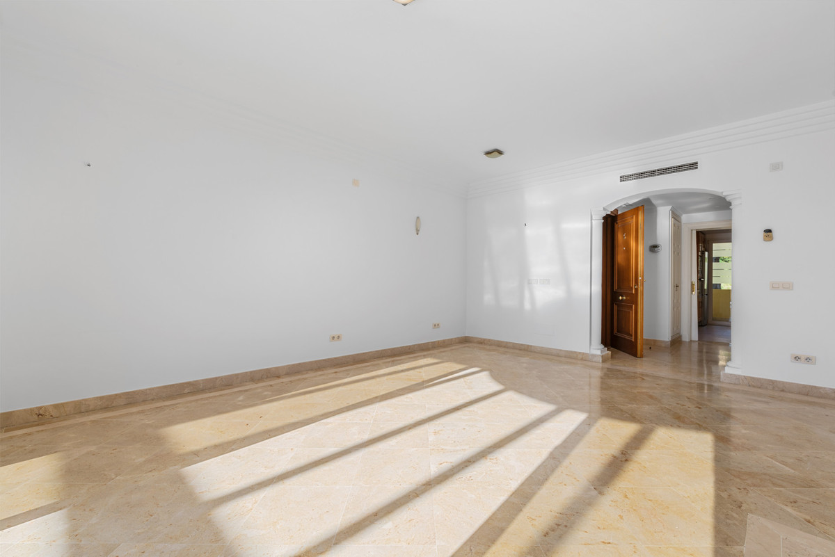 Appartement te koop in Casares Playa | 2 slaapkamers H5362225