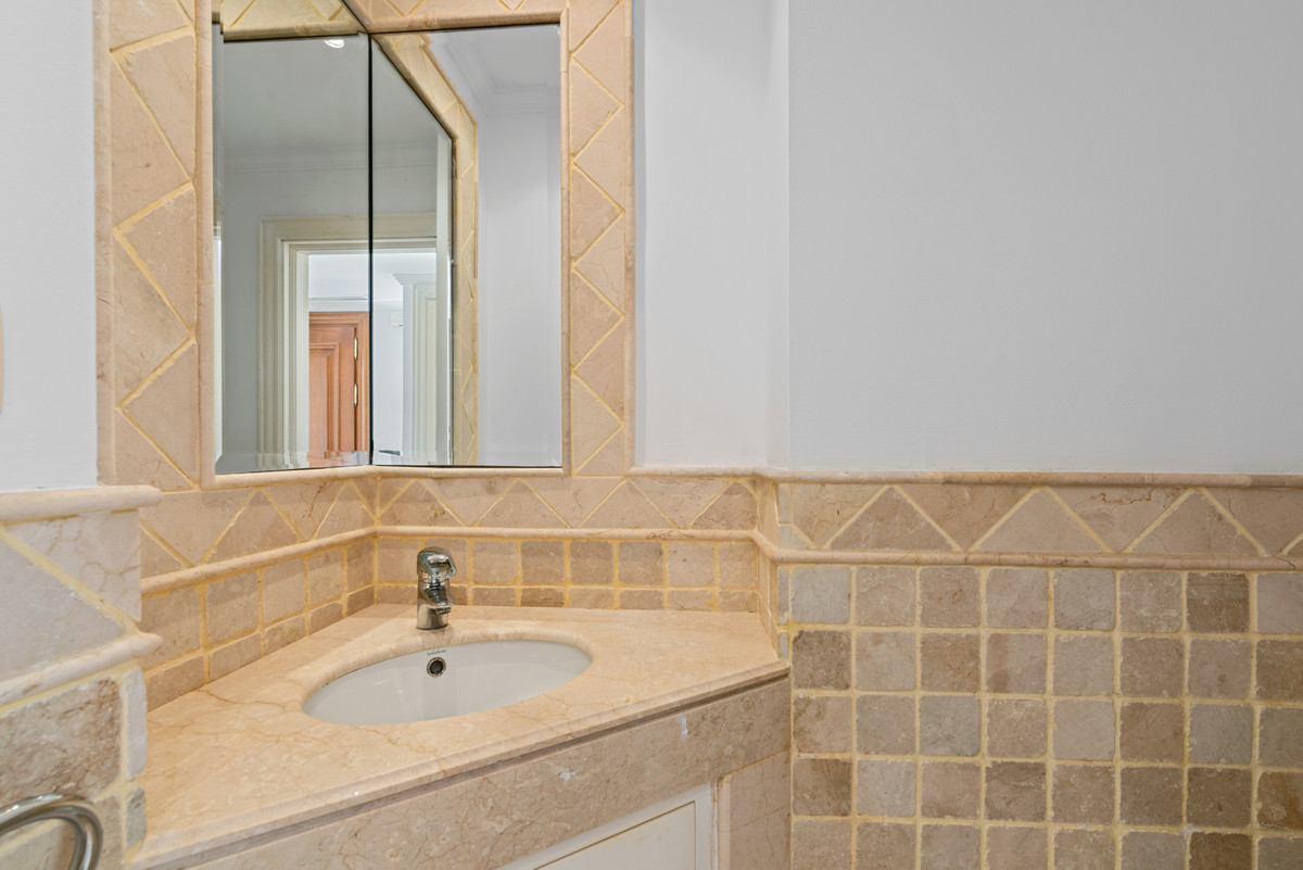 Appartement te koop in Casares Playa | 2 slaapkamers H5362225