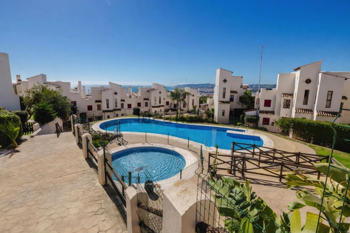 Appartement te koop in Casares Playa | 2 slaapkamers H5370238