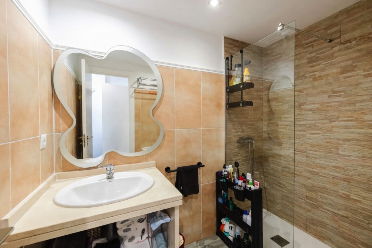 Appartement te koop in Casares Playa | 2 slaapkamers H5370238