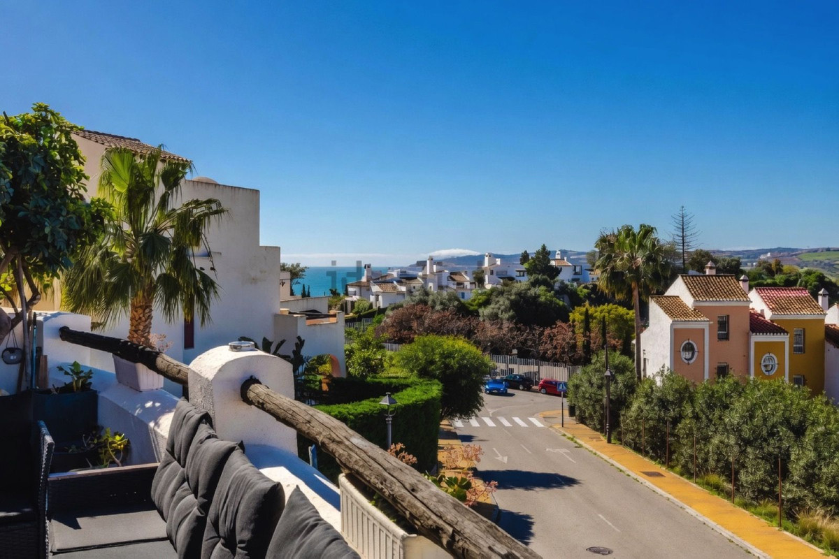 Appartement te koop in Casares Playa | 2 slaapkamers H5370238