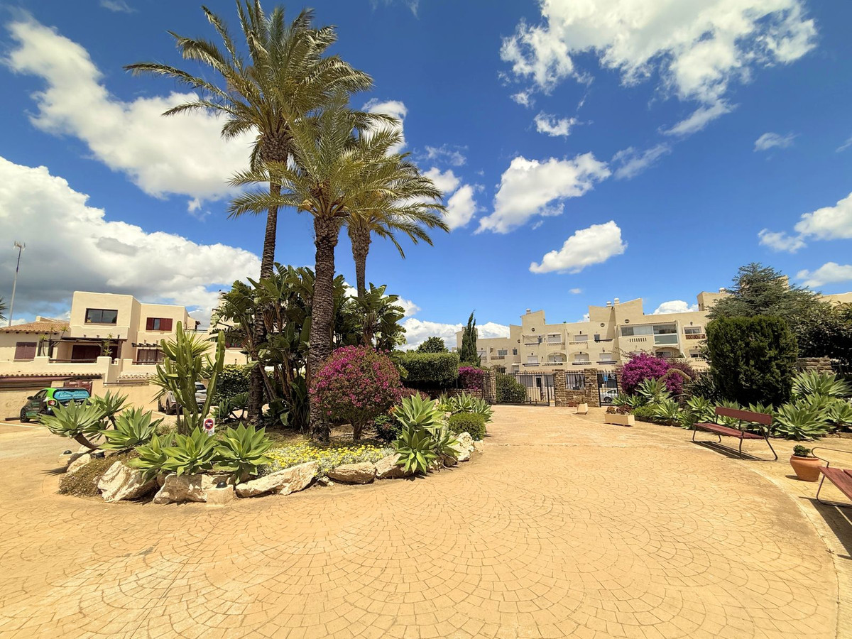 Appartement te koop in Casares Playa | 2 slaapkamers H5382076