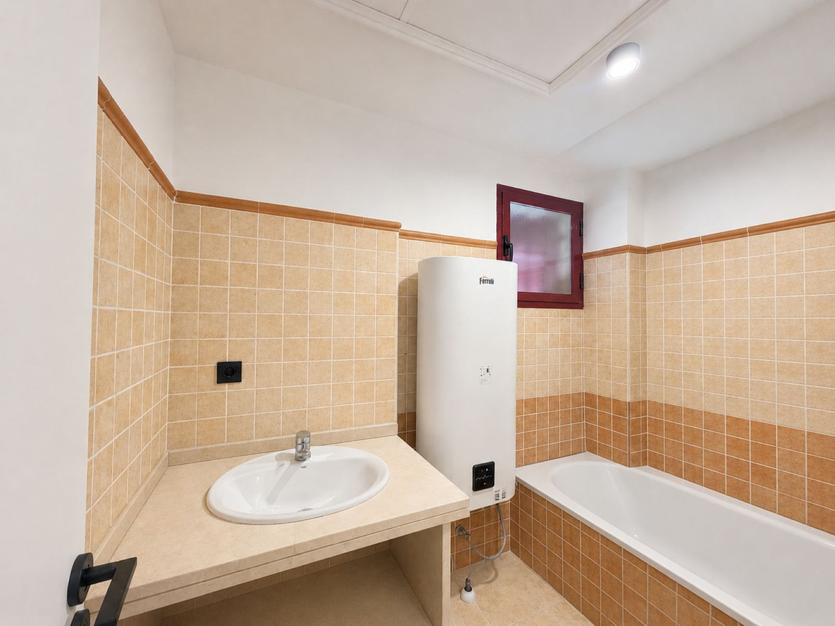 Appartement te koop in Casares Playa | 2 slaapkamers H5390548