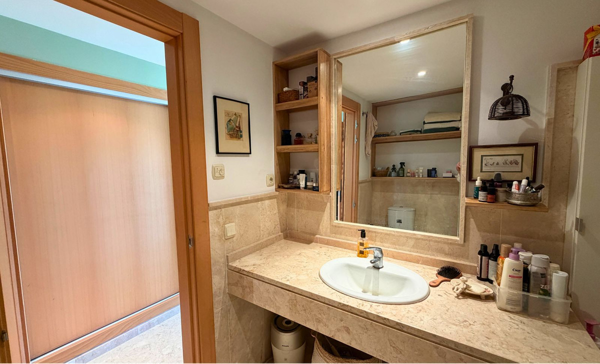 Appartement te koop in Casares Playa | 2 slaapkamers H5400100
