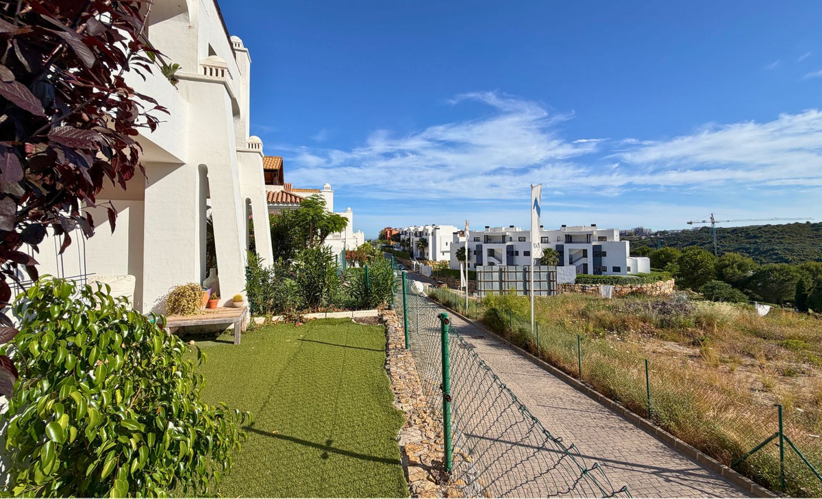 Appartement te koop in Casares Playa | 2 slaapkamers H5400100