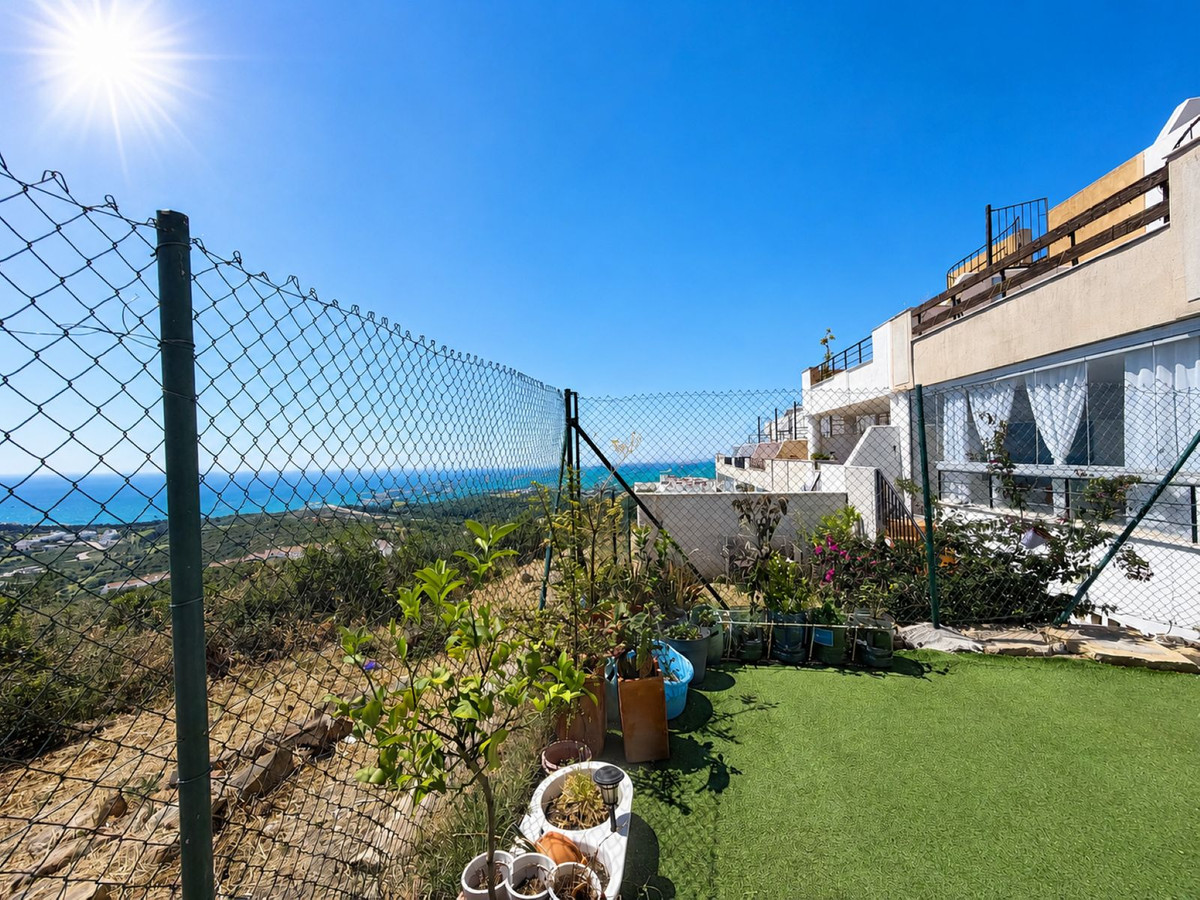 Appartement te koop in Casares Playa | 2 slaapkamers H5409142