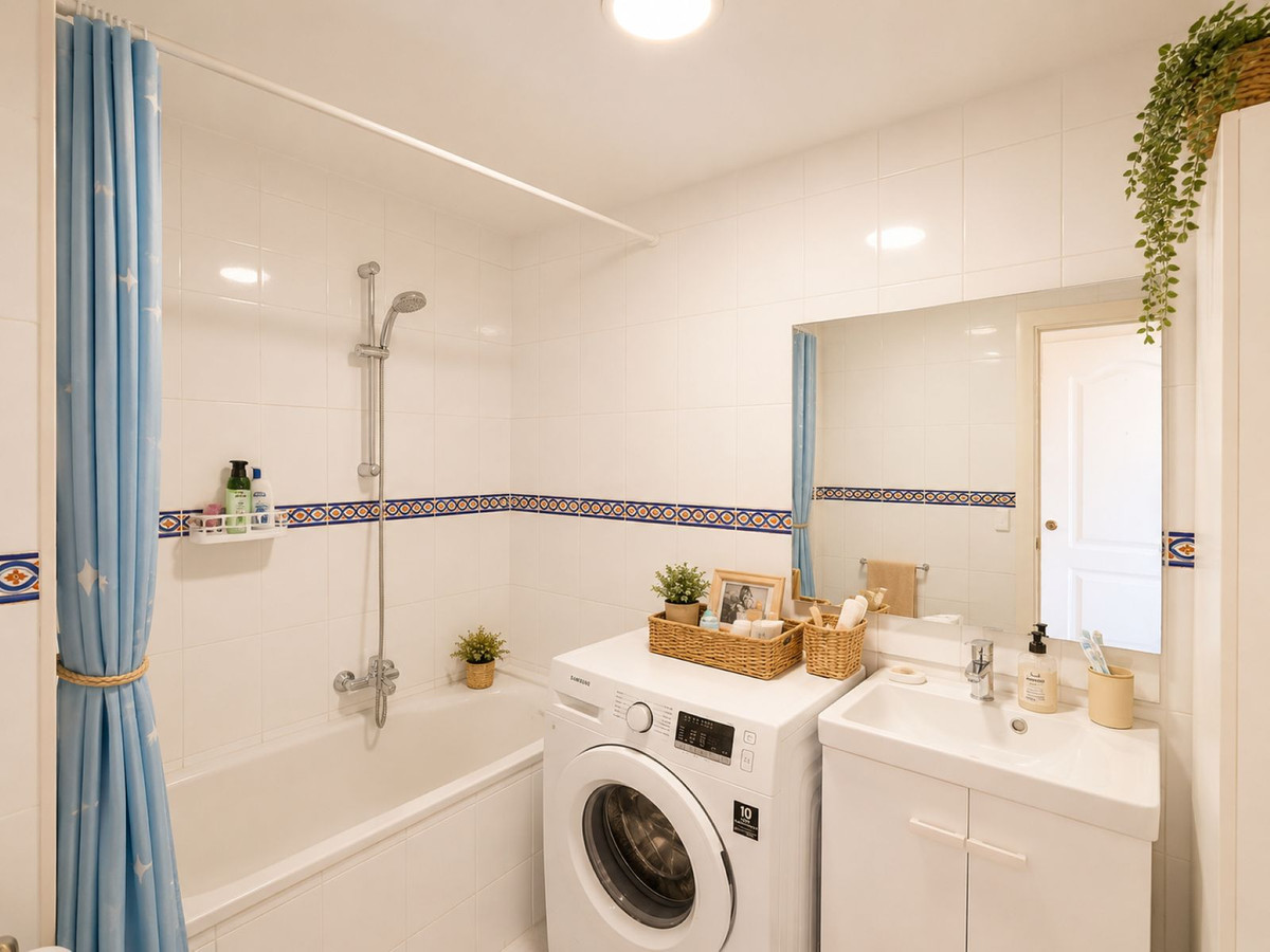 Appartement te koop in Casares Playa | 2 slaapkamers H5409142