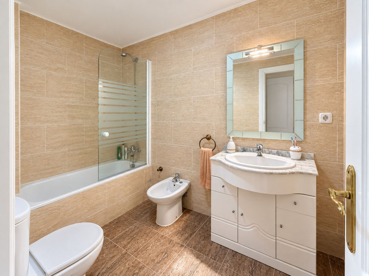Appartement te koop in Casares Playa | 2 slaapkamers H5477821