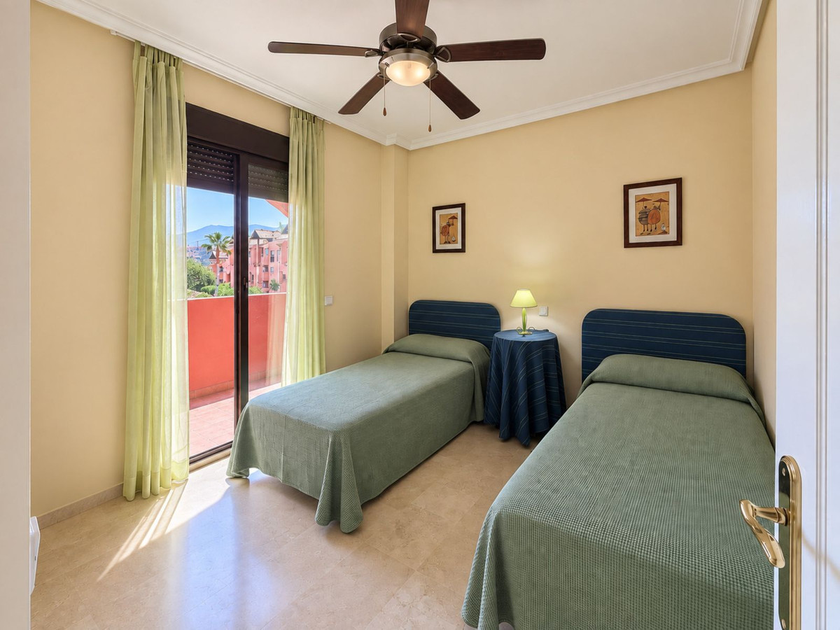 Appartement te koop in Casares Playa | 2 slaapkamers H5477821