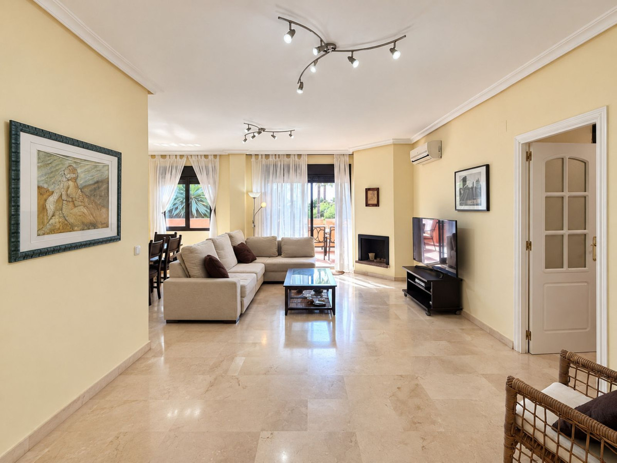 Appartement te koop in Casares Playa | 2 slaapkamers H5477821