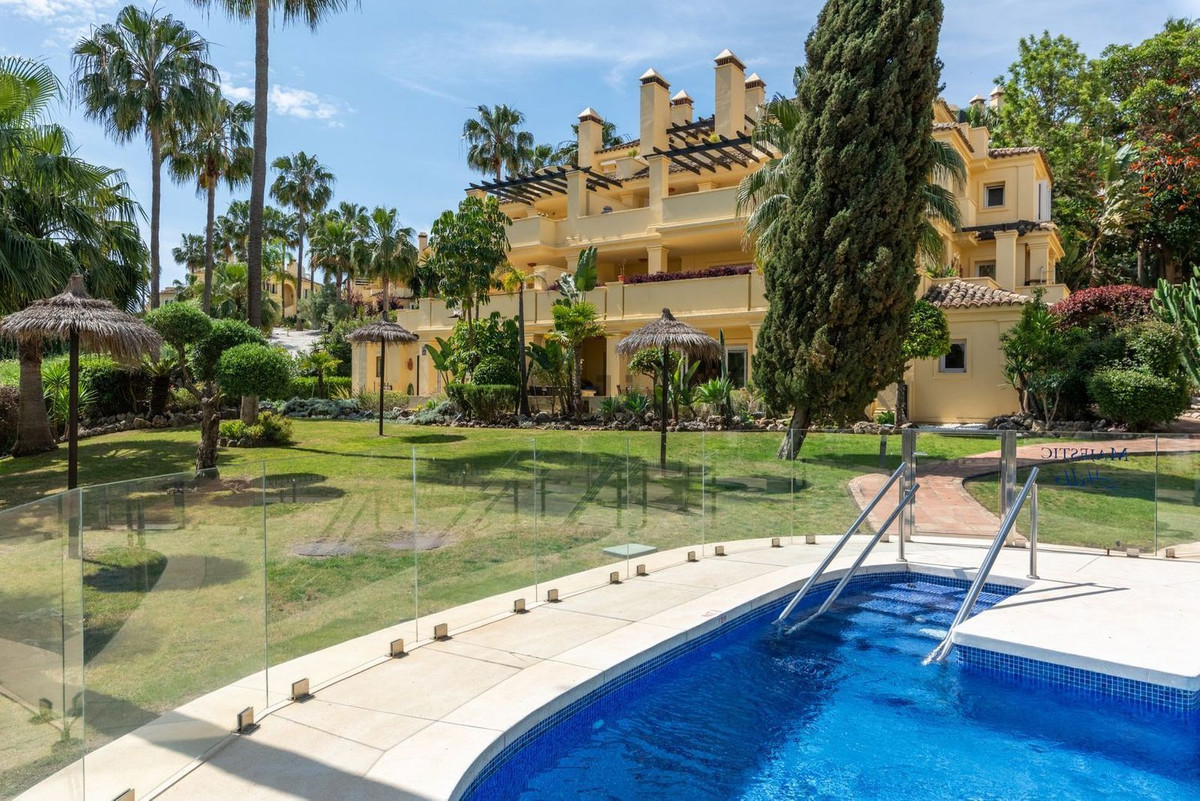 Appartement te koop in Casares Playa | 2 slaapkamers H5478151