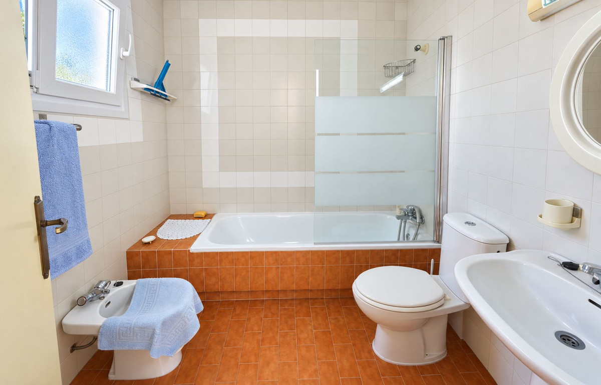 Appartement te koop in Casares Playa | 4 slaapkamers H5485876