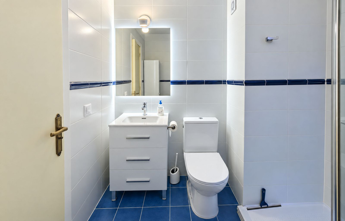 Appartement te koop in Casares Playa | 4 slaapkamers H5485876