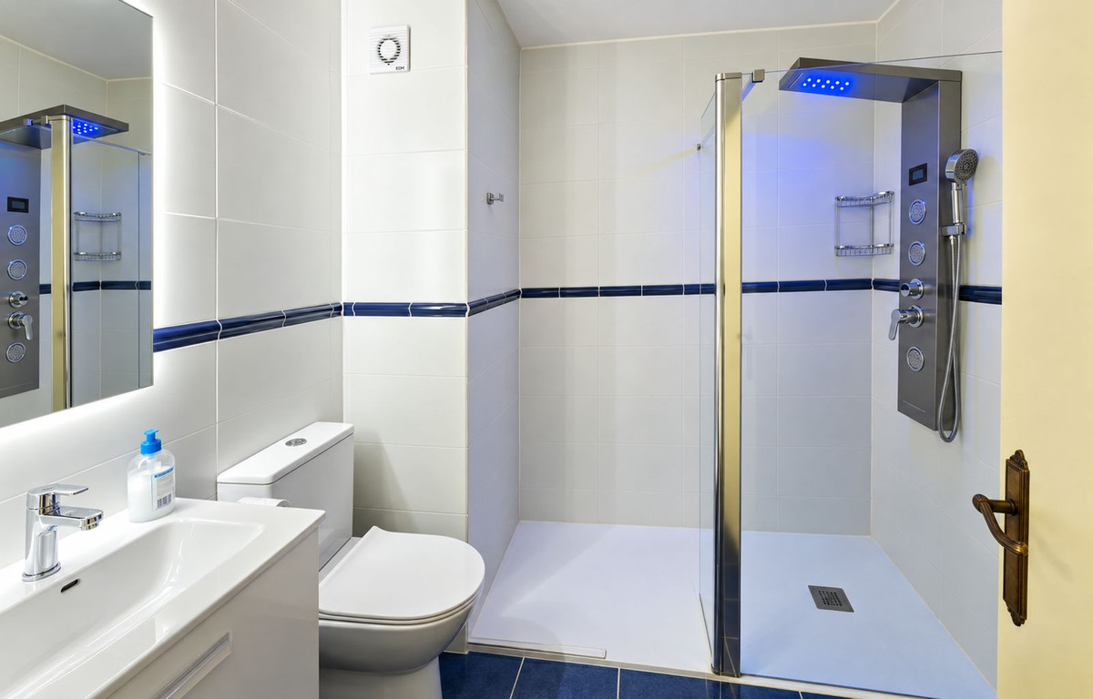 Appartement te koop in Casares Playa | 4 slaapkamers H5485876