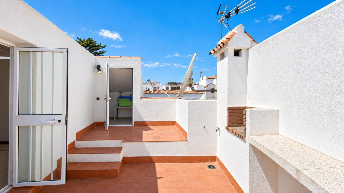 Appartement te koop in Casares Playa | 4 slaapkamers H5485876