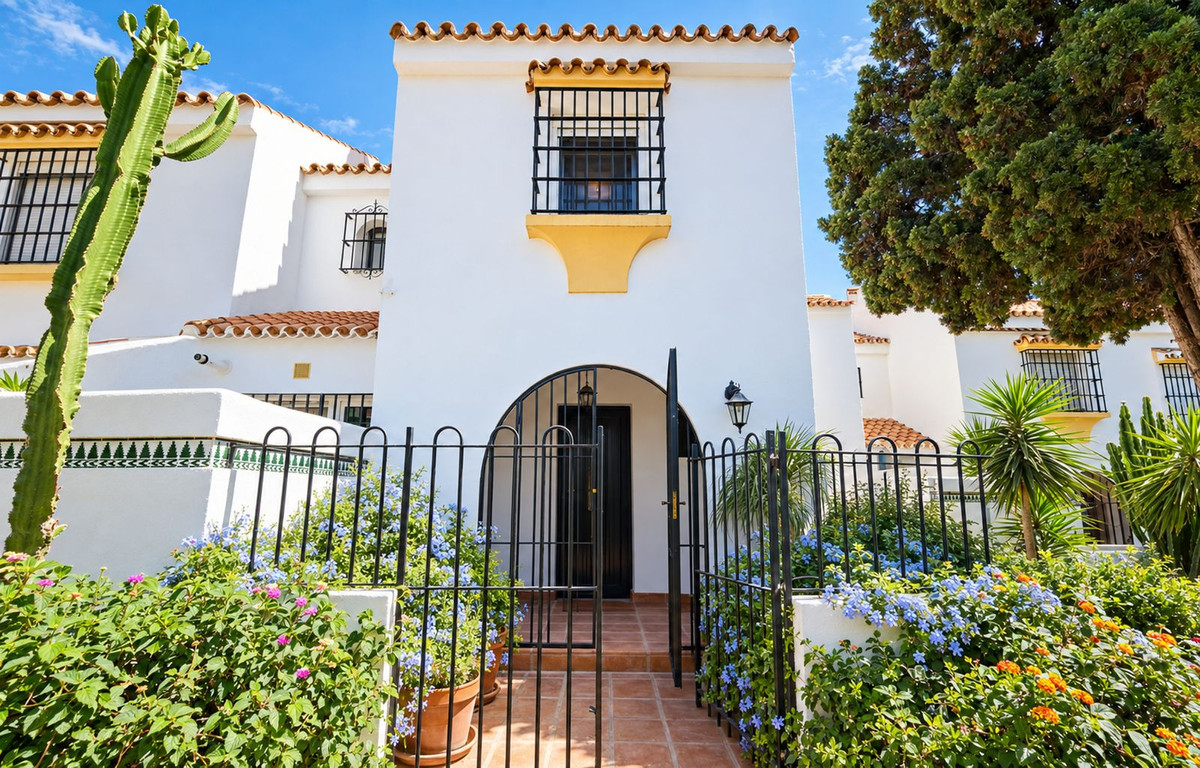 Appartement te koop in Casares Playa | 4 slaapkamers H5485876