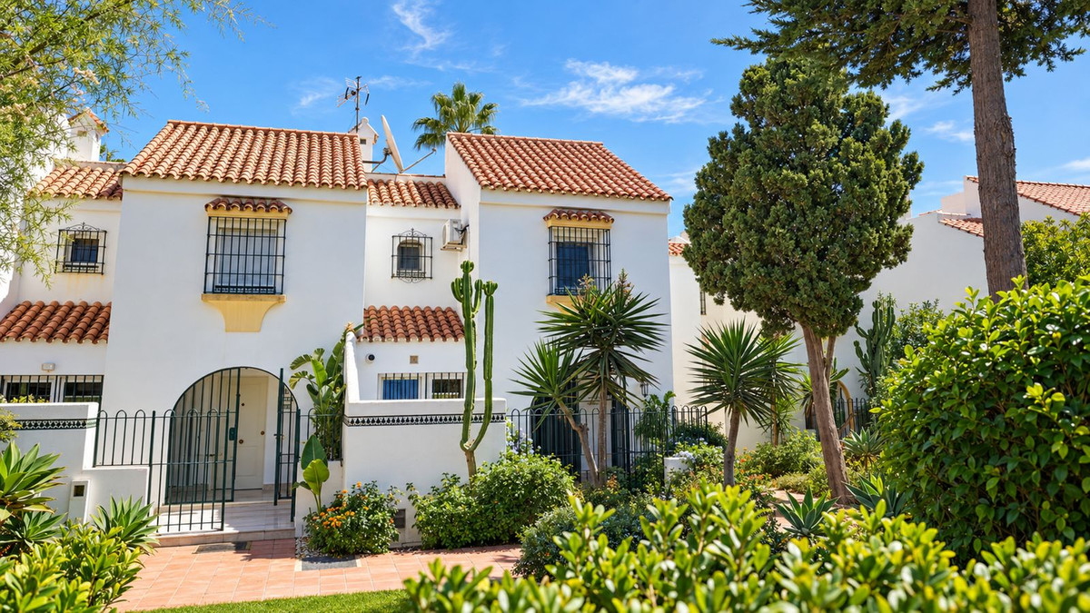 Appartement te koop in Casares Playa | 4 slaapkamers H5485876