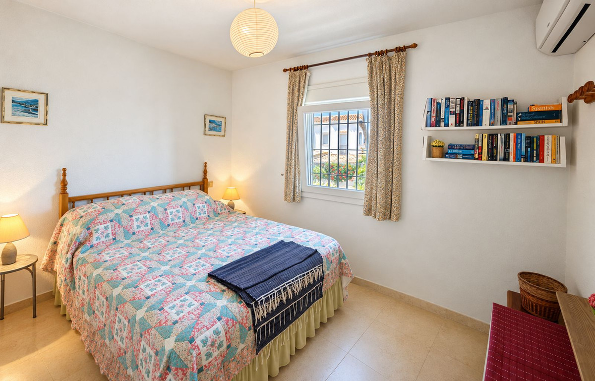 Appartement te koop in Casares Playa | 4 slaapkamers H5485876