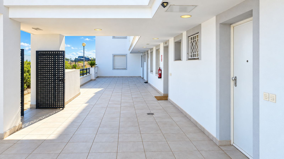 Appartement te koop in Casares Playa | 2 slaapkamers H5492533