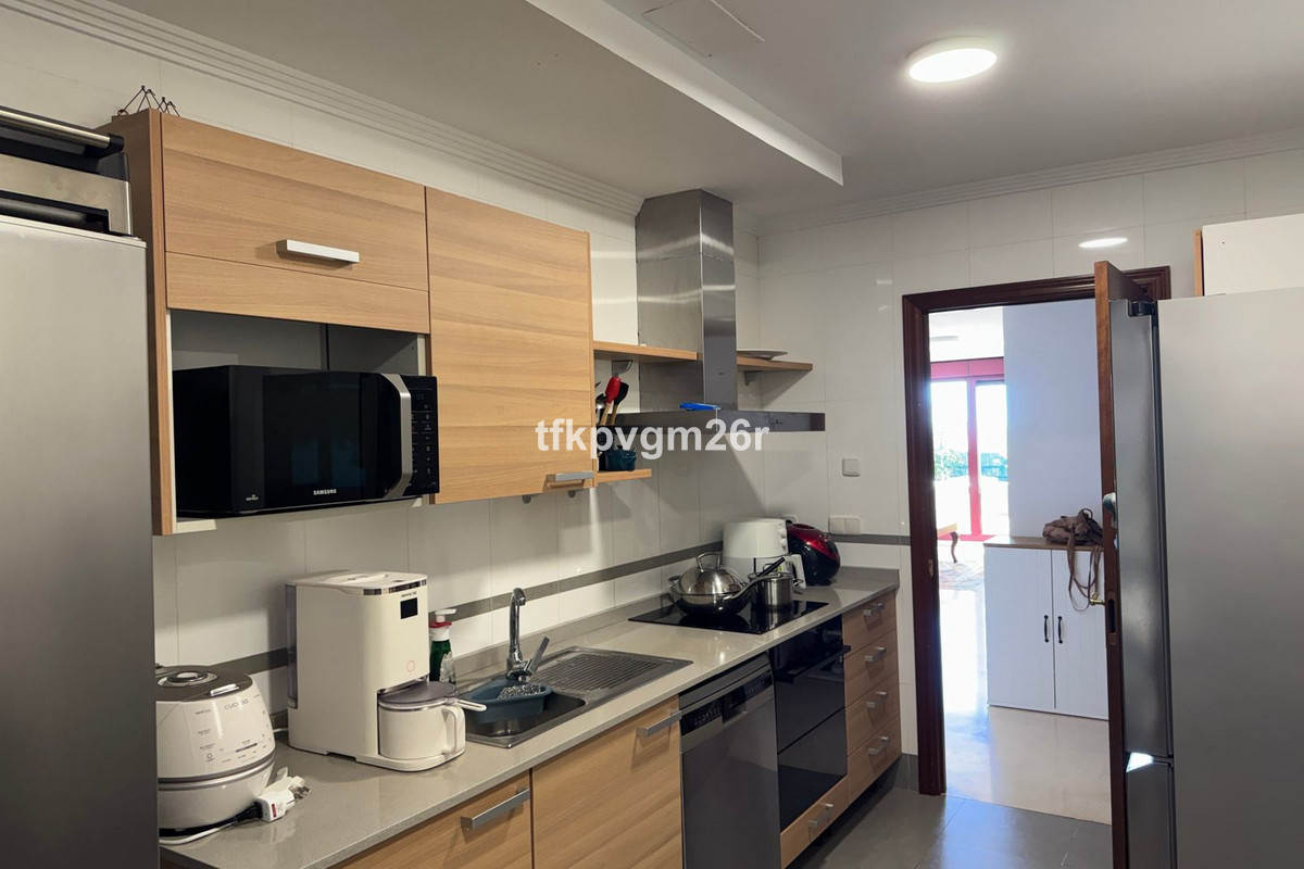 Appartement te koop in Casares Playa | 2 slaapkamers H5498809
