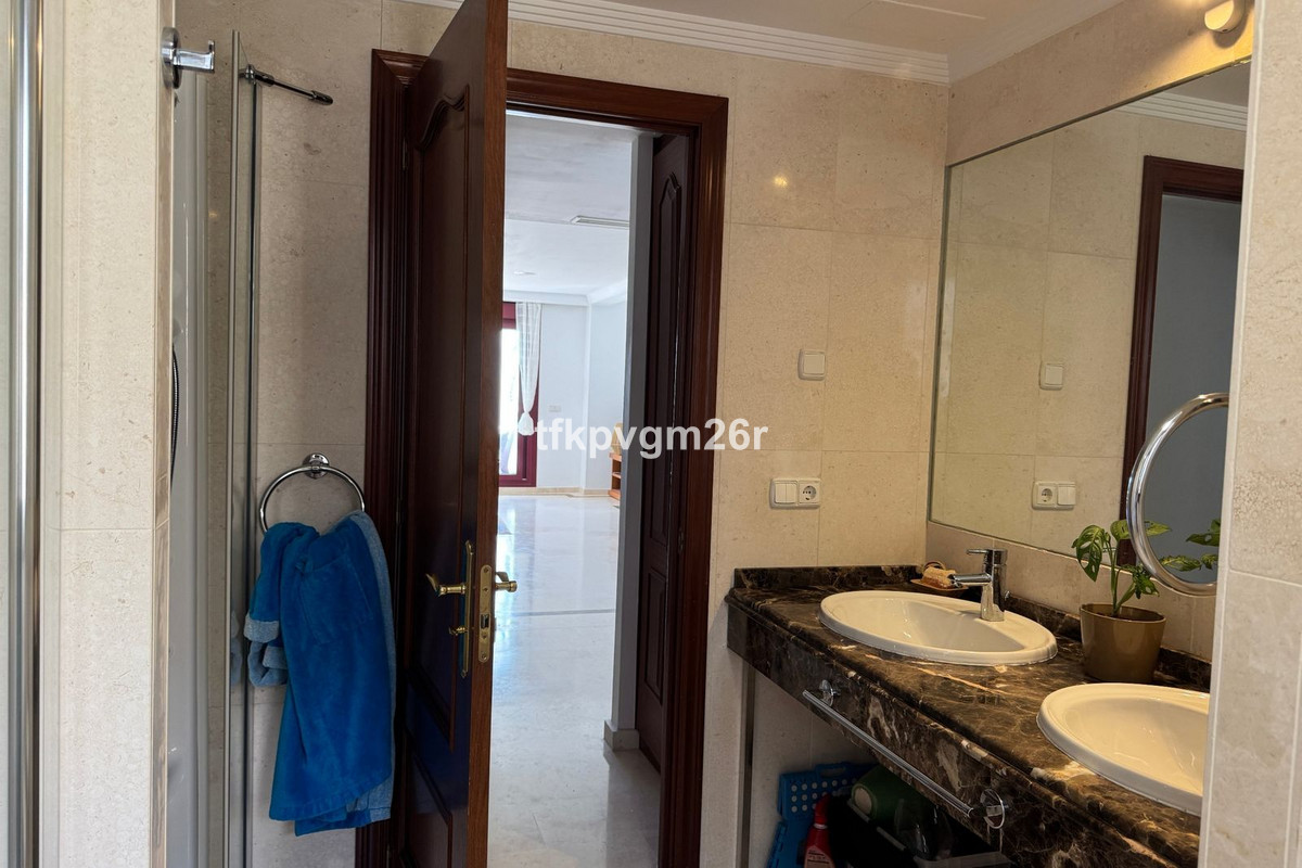 Appartement te koop in Casares Playa | 2 slaapkamers H5498809