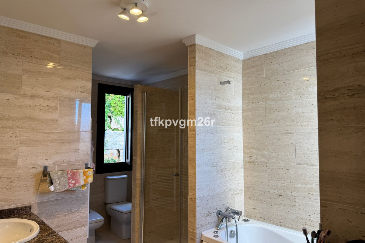 Appartement te koop in Casares Playa | 2 slaapkamers H5498809