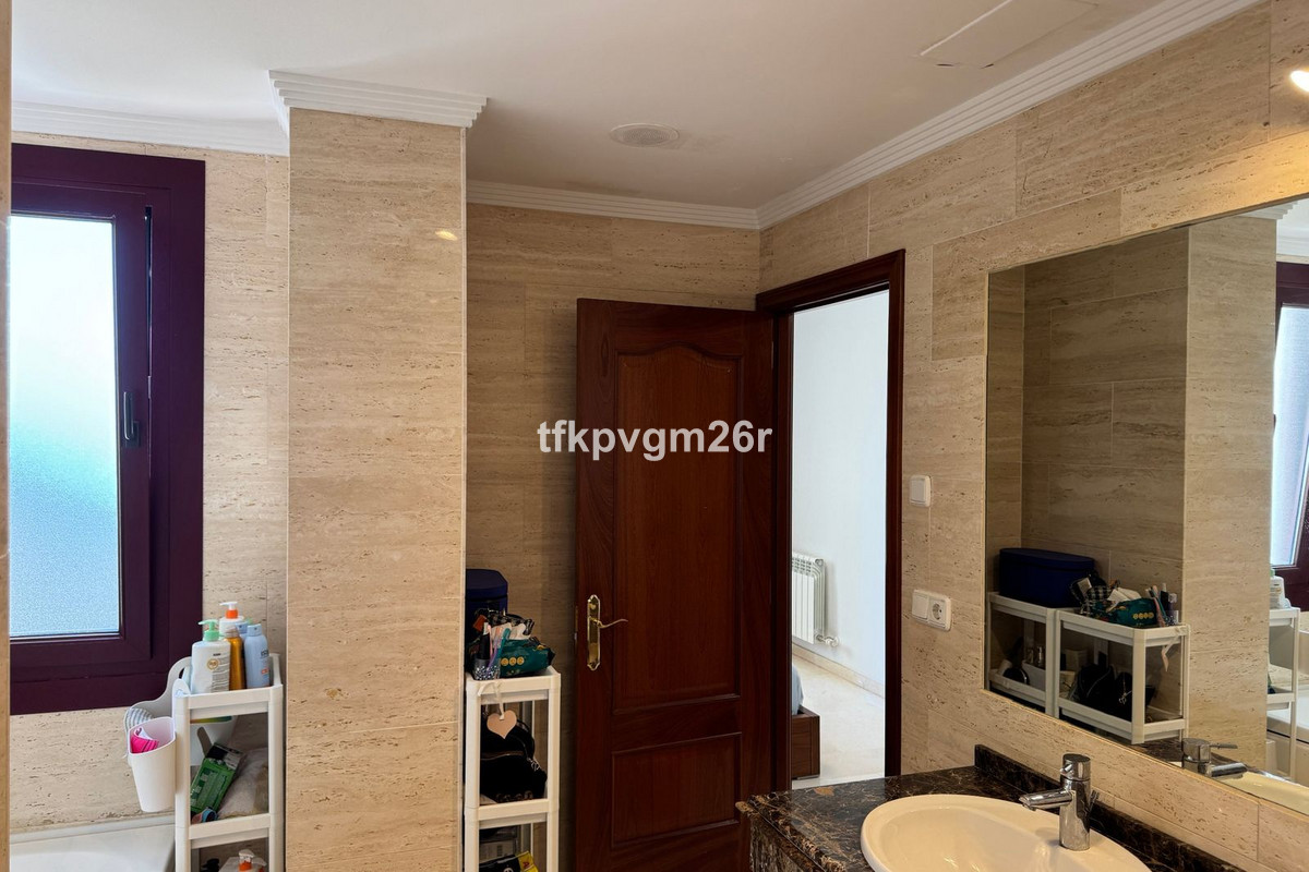 Appartement te koop in Casares Playa | 2 slaapkamers H5498809