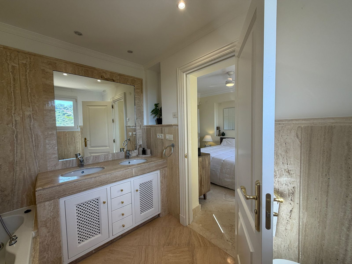 Appartement te koop in Casares Playa | 3 slaapkamers H5500327