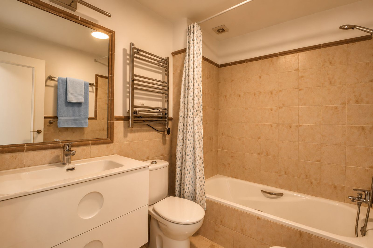 Appartement te koop in Casares Playa | 2 slaapkamers H5506327
