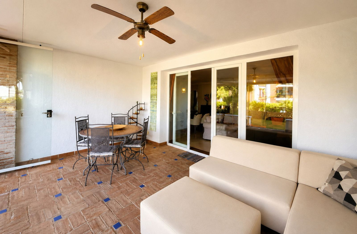 Appartement te koop in Casares Playa | 2 slaapkamers H5514322