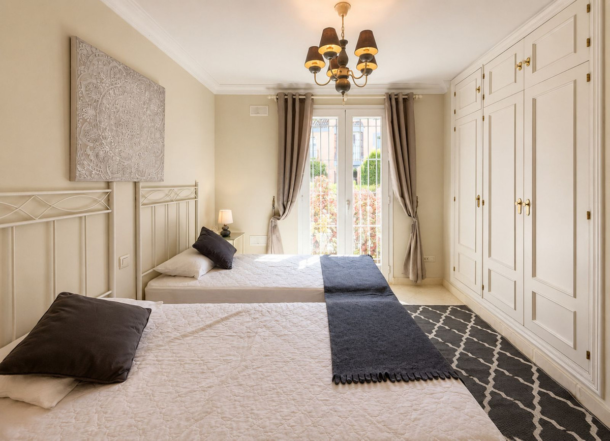 Appartement te koop in Casares Playa | 2 slaapkamers H5514322