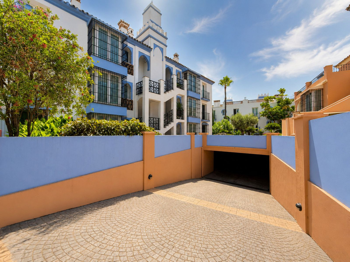 Appartement te koop in Casares Playa | 2 slaapkamers H5514322