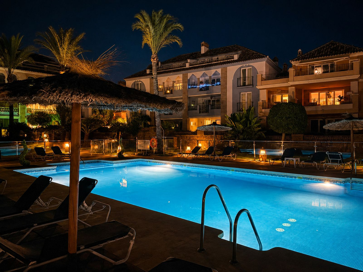 Appartement te koop in Casares Playa | 2 slaapkamers H5514322