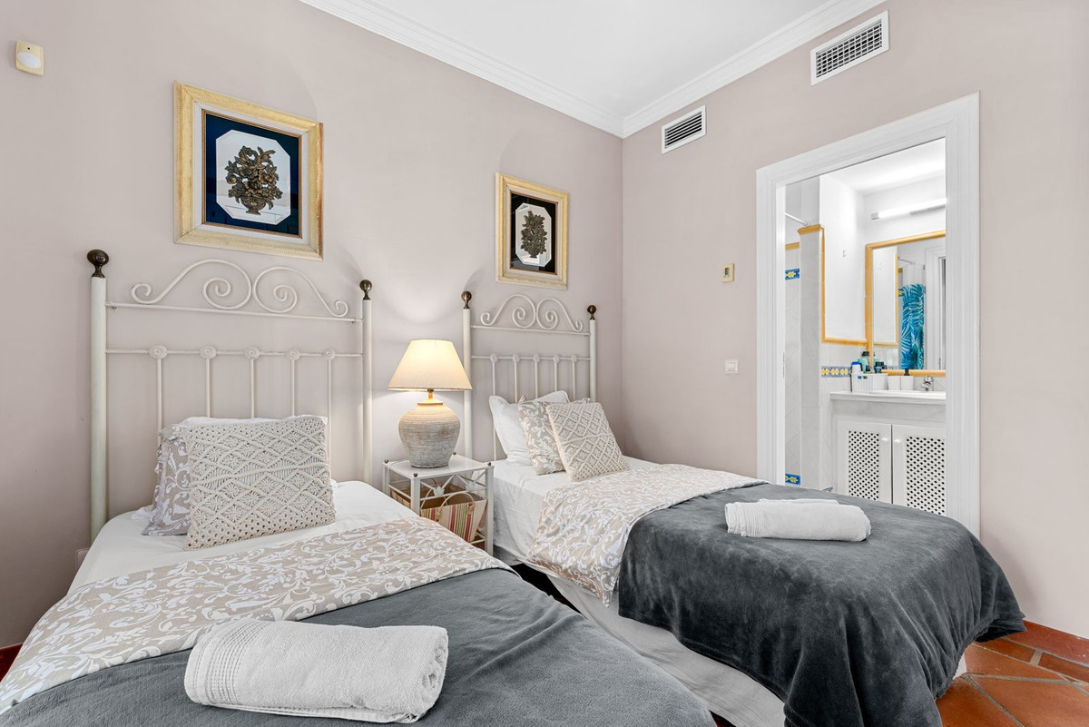 Appartement te koop in Casares Playa | 2 slaapkamers H5520193