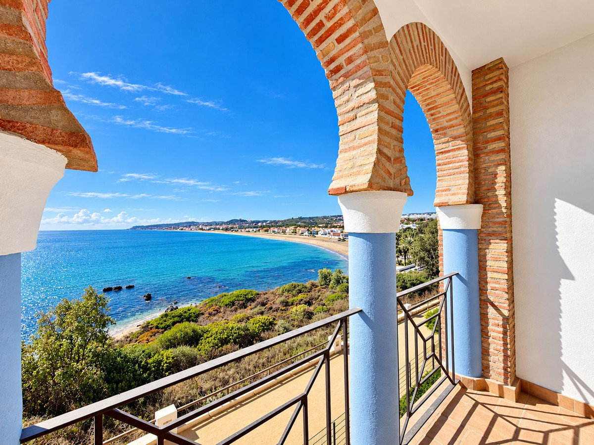Appartement te koop in Casares Playa | 4 slaapkamers H5524645