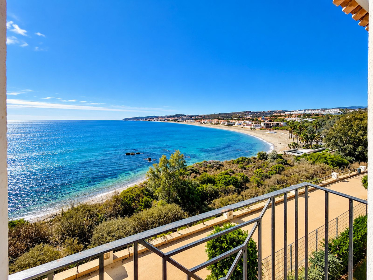 Appartement te koop in Casares Playa | 4 slaapkamers H5524645