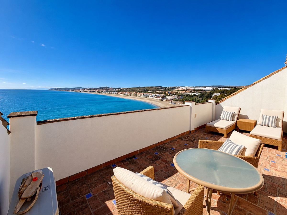 Appartement te koop in Casares Playa | 4 slaapkamers H5524645