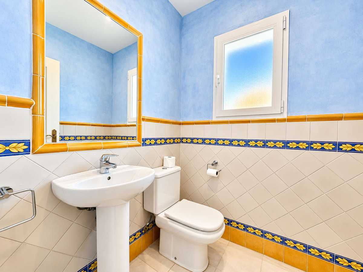 Appartement te koop in Casares Playa | 4 slaapkamers H5524645