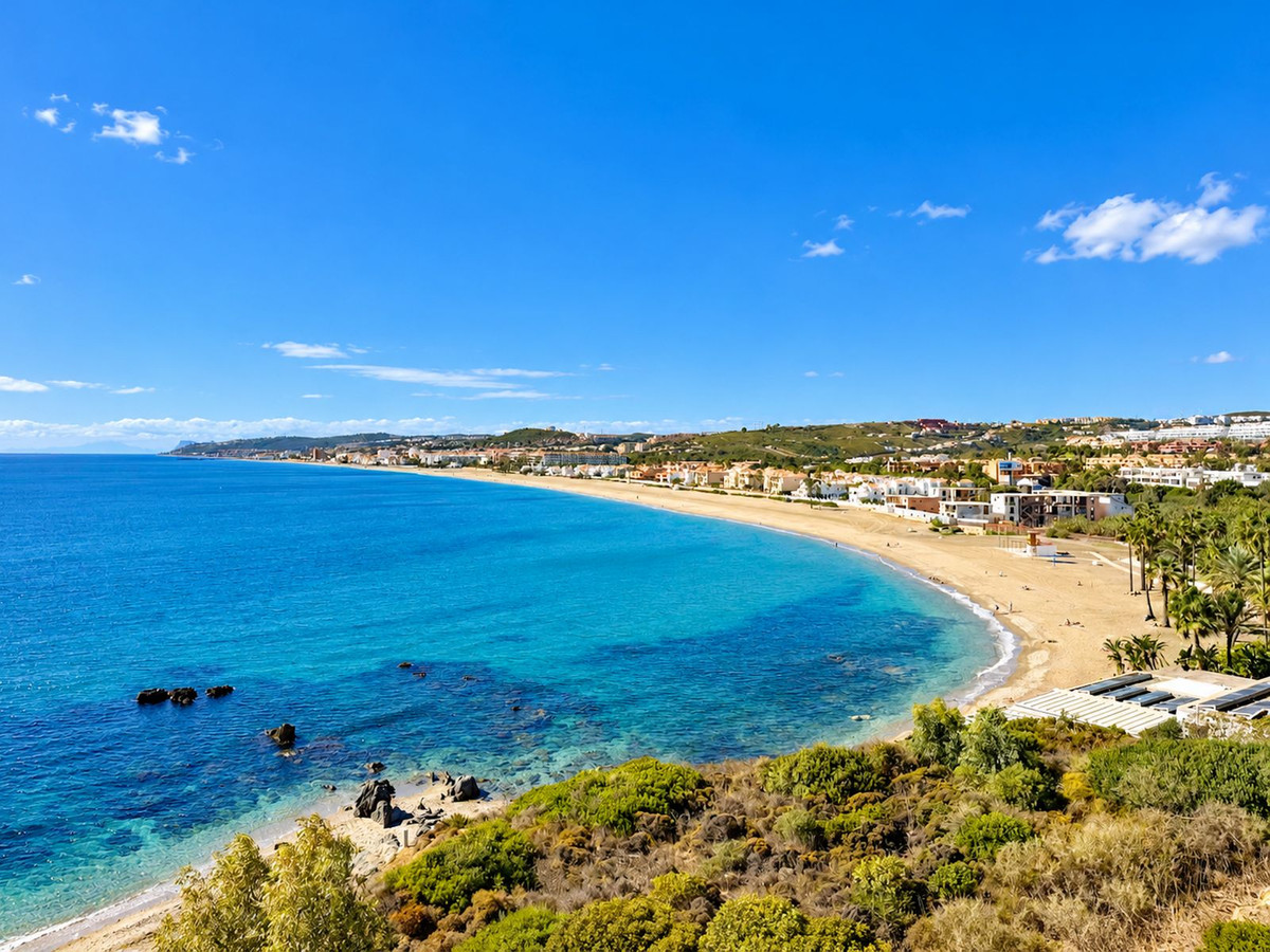 Appartement te koop in Casares Playa | 4 slaapkamers H5524645