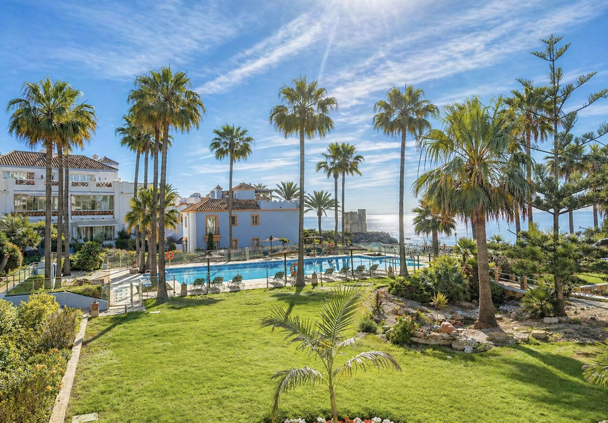 Appartement te koop in Casares Playa | 4 slaapkamers H5524645