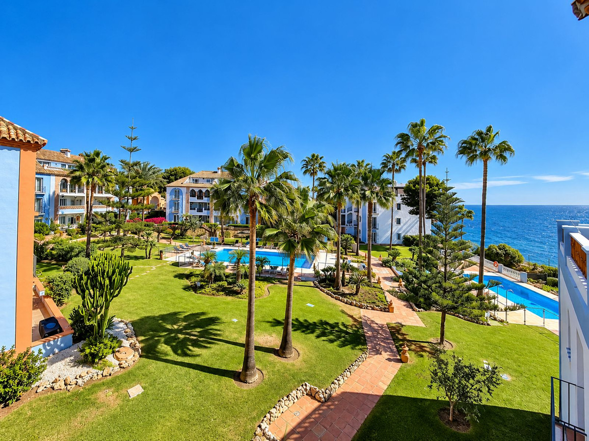 Appartement te koop in Casares Playa | 4 slaapkamers H5524645
