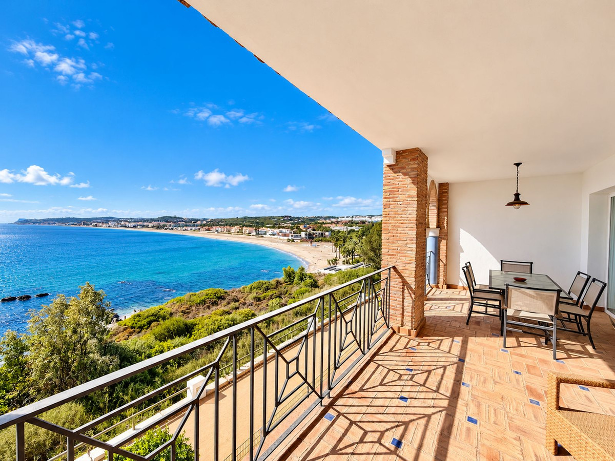 Appartement te koop in Casares Playa | 4 slaapkamers H5524645