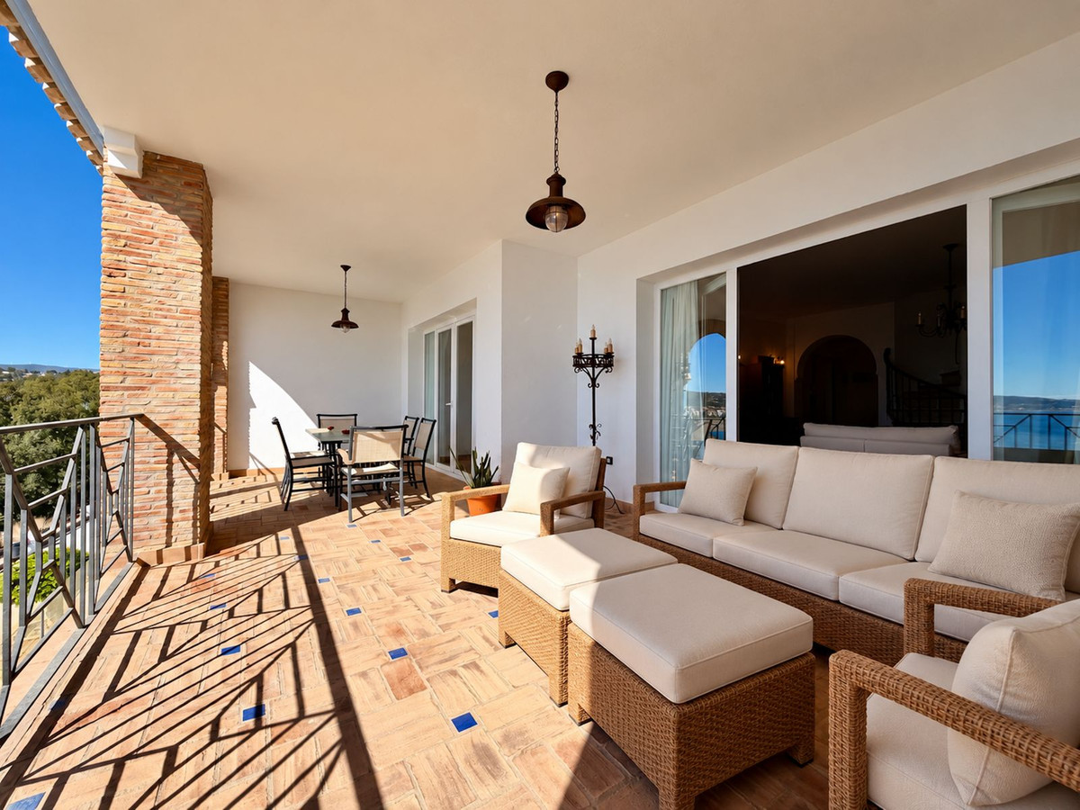 Appartement te koop in Casares Playa | 4 slaapkamers H5524645