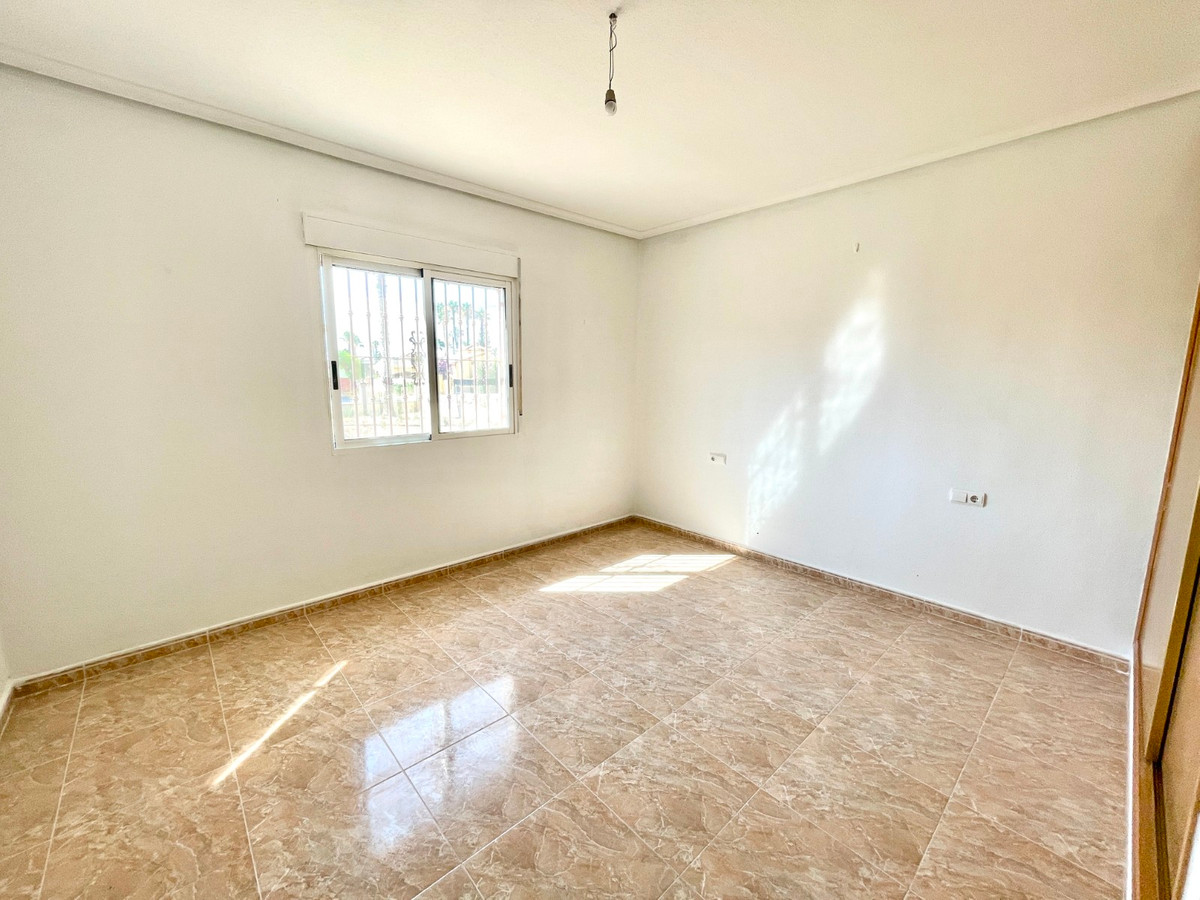 Appartement te koop in Catral | 4 slaapkamers H5434207