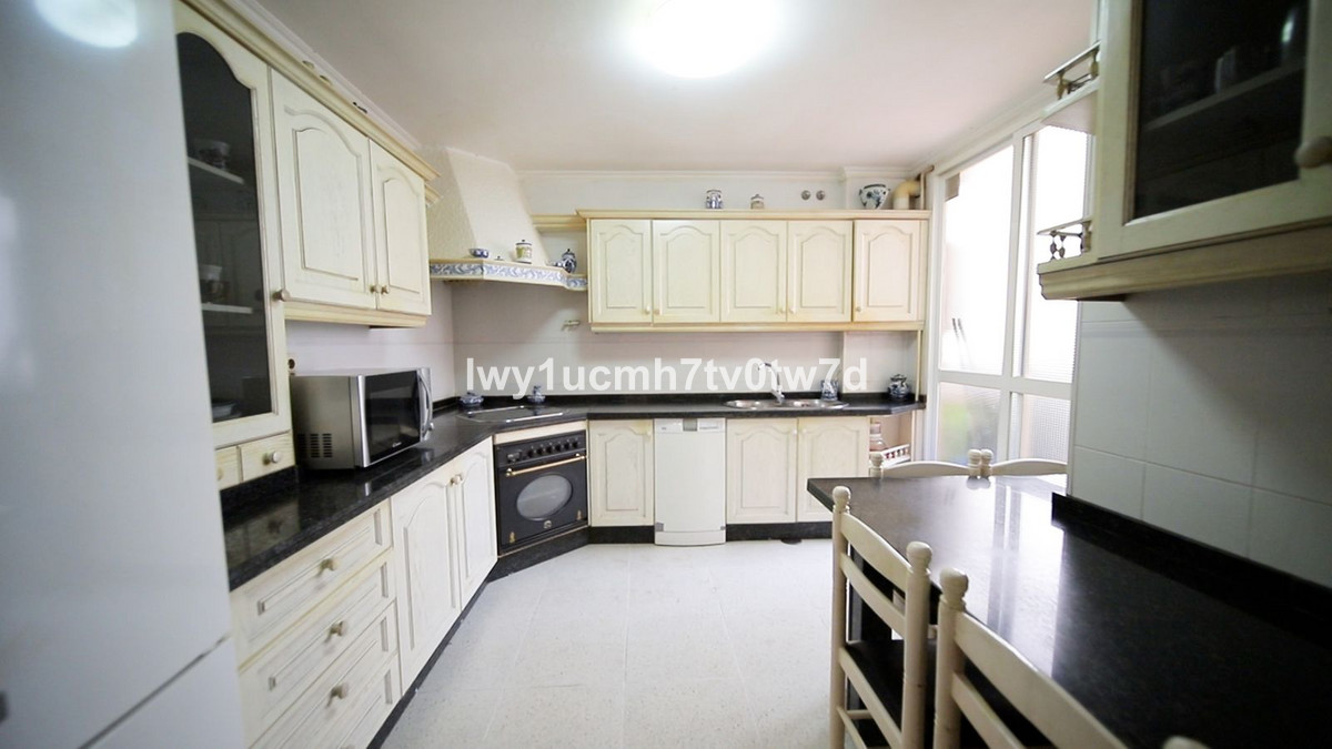 Huis te koop in Cerrado de Calderón | 4 slaapkamers H5325376