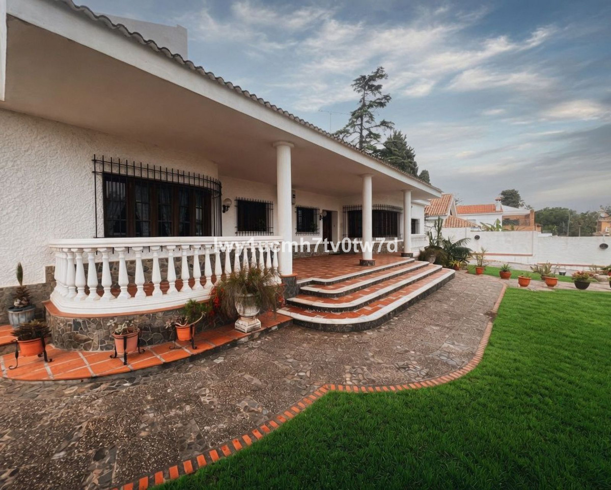 Huis te koop in Churriana | 4 slaapkamers H5387062