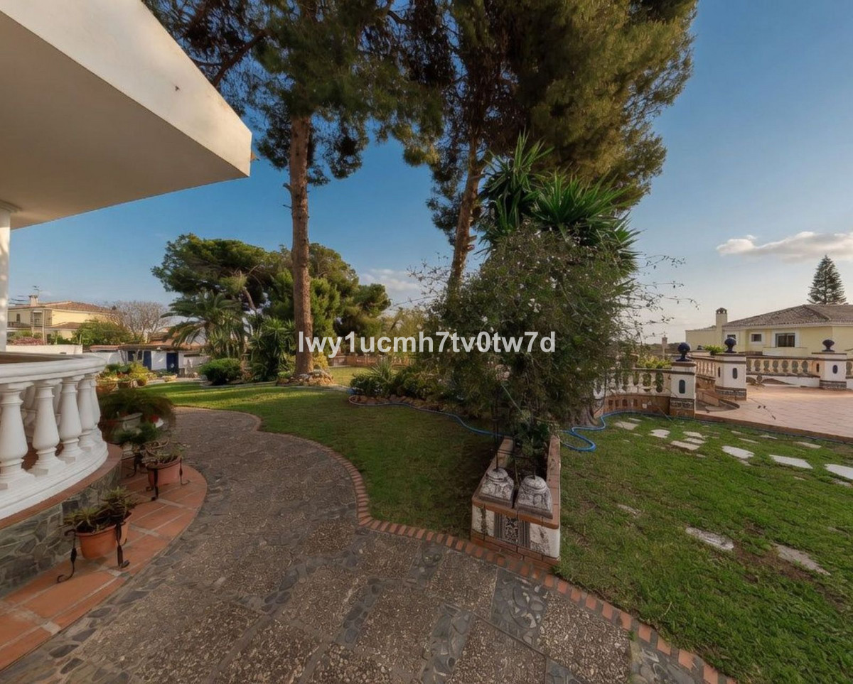 Huis te koop in Churriana | 4 slaapkamers H5387062