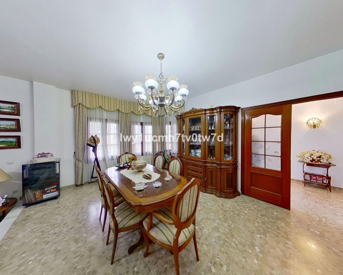 Huis te koop in Churriana | 4 slaapkamers H5387062