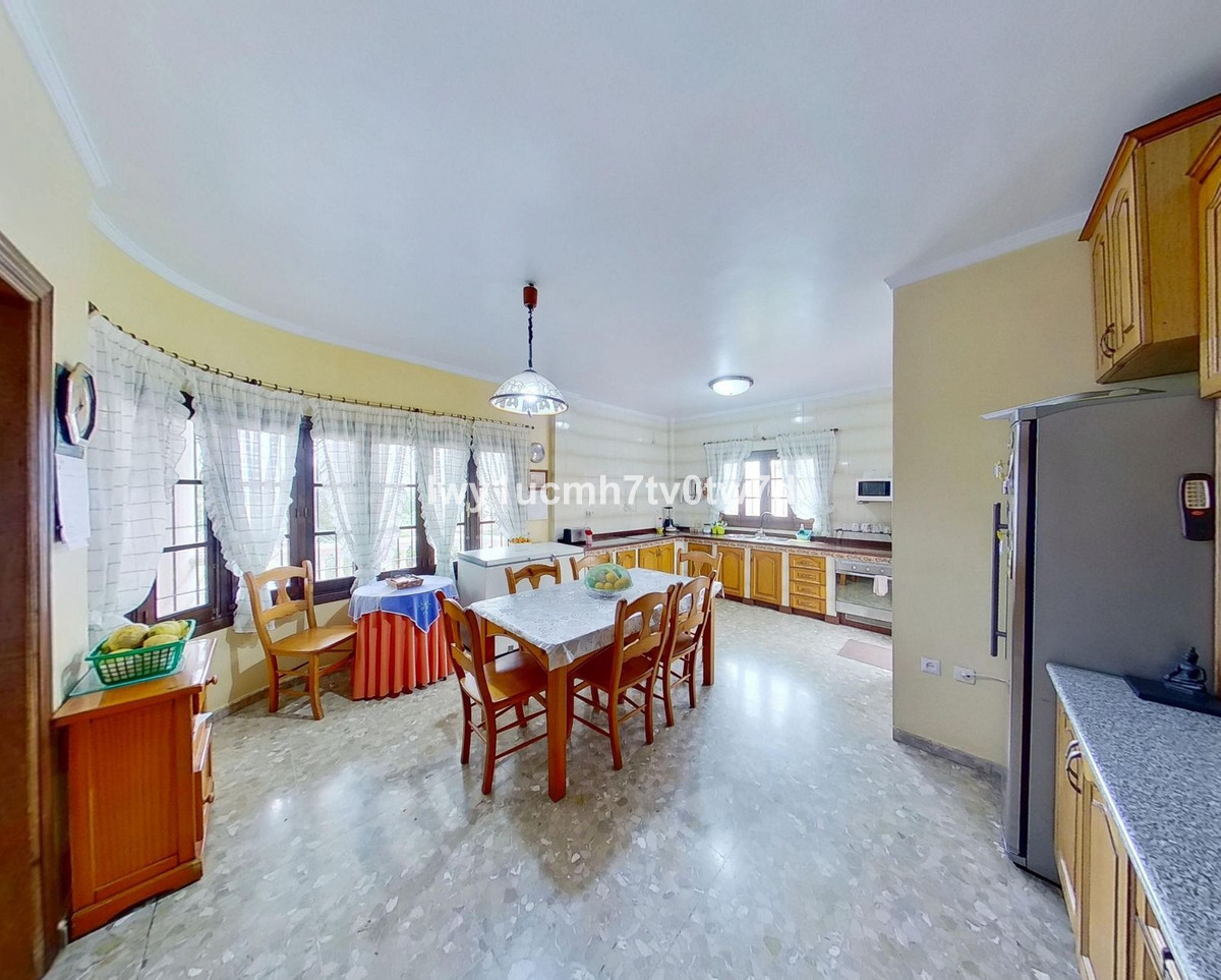 Huis te koop in Churriana | 4 slaapkamers H5387062