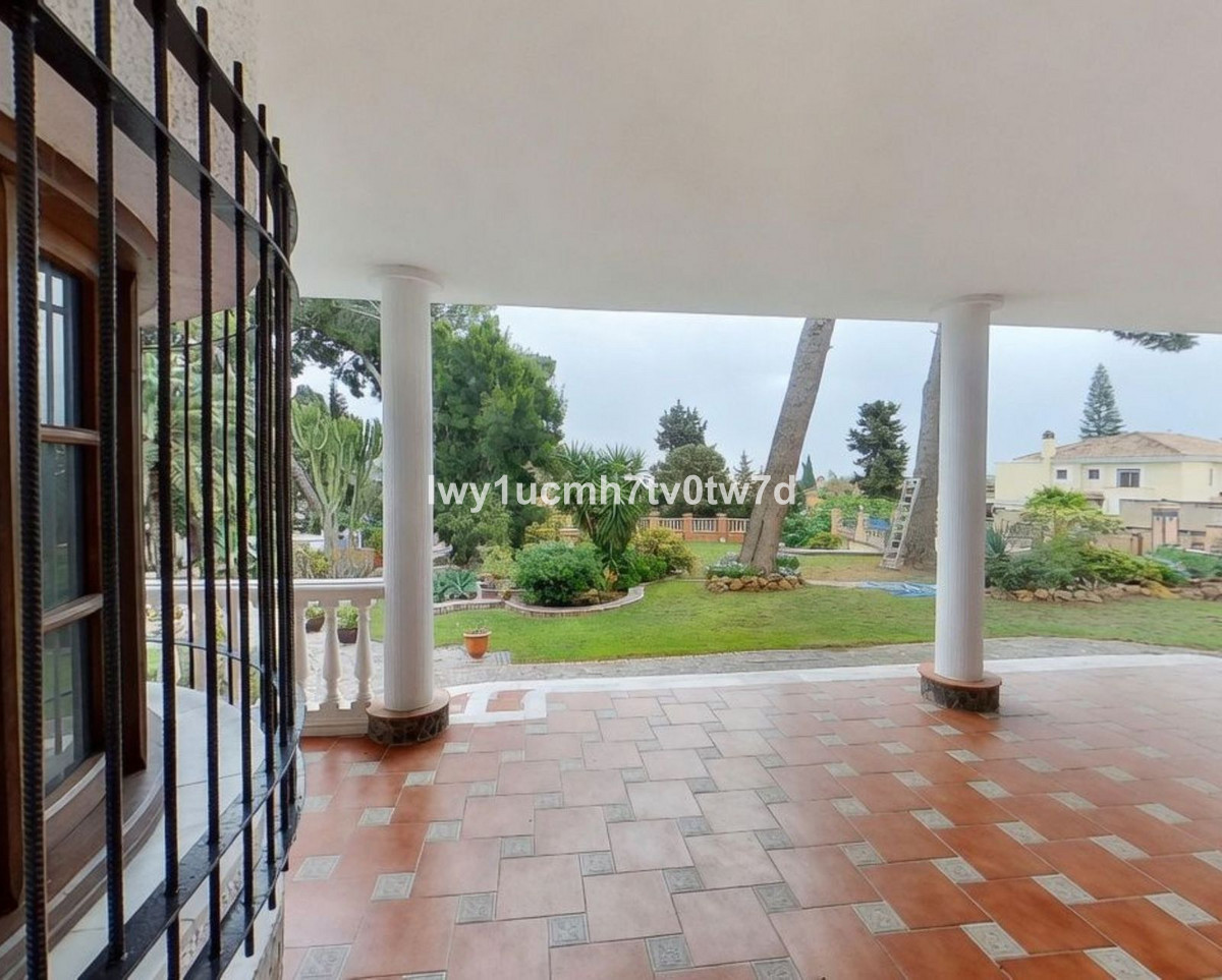 Huis te koop in Churriana | 4 slaapkamers H5387062